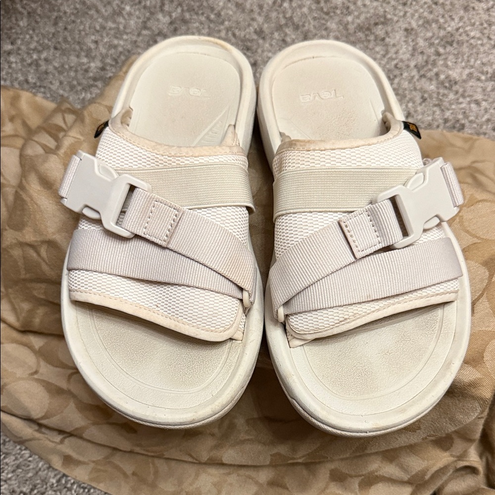 Teva Women's Teva womens Hurricane Verge Slide White and Cream Sandals